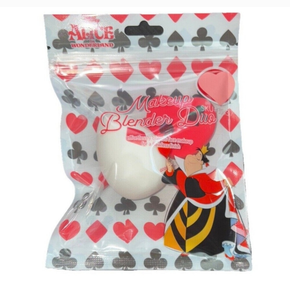 ALICE IN WONDERLAND MAKEUP BLENDER DUO (QUEEN OF HEARTS)
